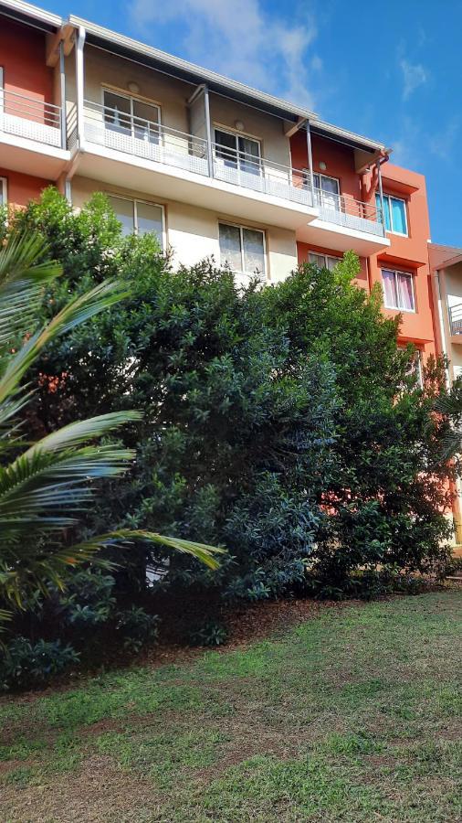 Apartamento Le Voyageur A 1 Mn Du Chu Sud Terre-Sainte, Saint-Pierre Exterior foto